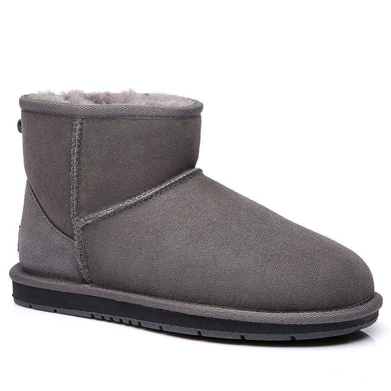 Mini Classic Kids UGG Boots (7  years)