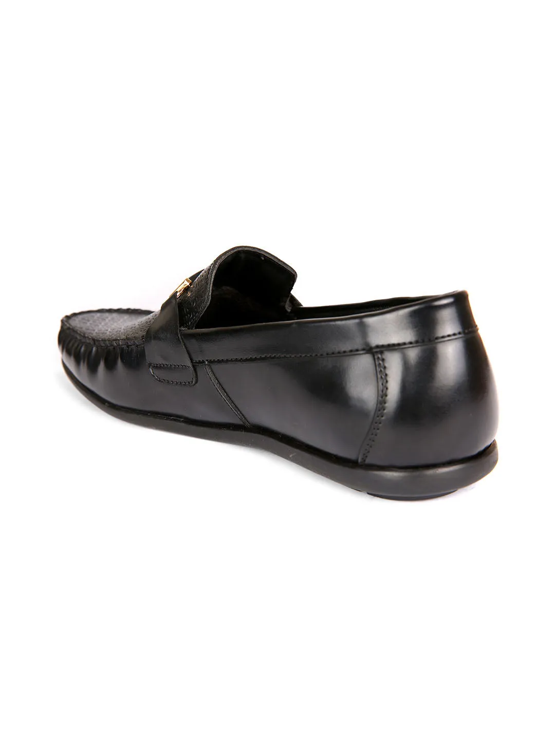 Scandal Textured Loafers With Buckle