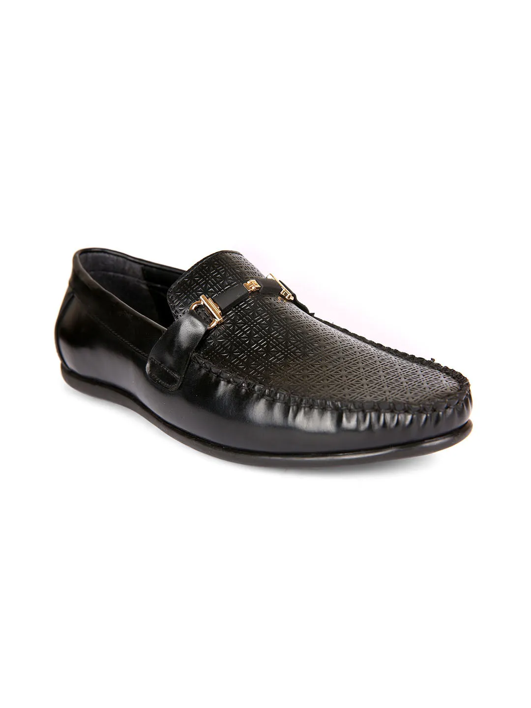 Scandal Textured Loafers With Buckle