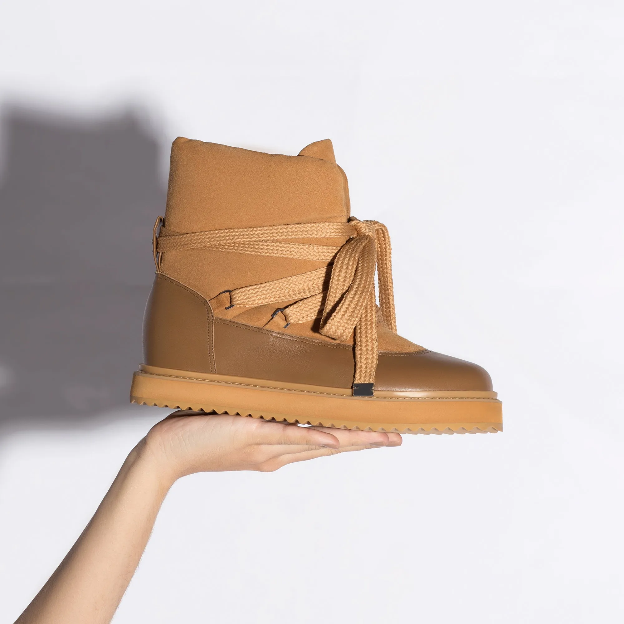 Utah Puffer Boot In Toasted Suede